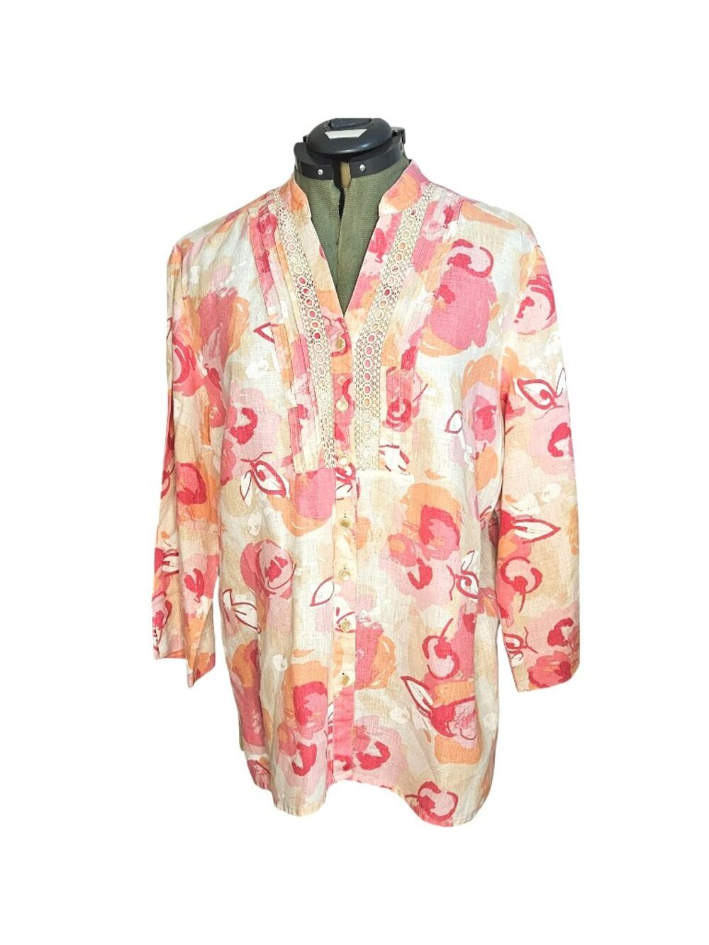 Woman's linen blend flora art boho pearl button up mock v-neck tunic top M-L